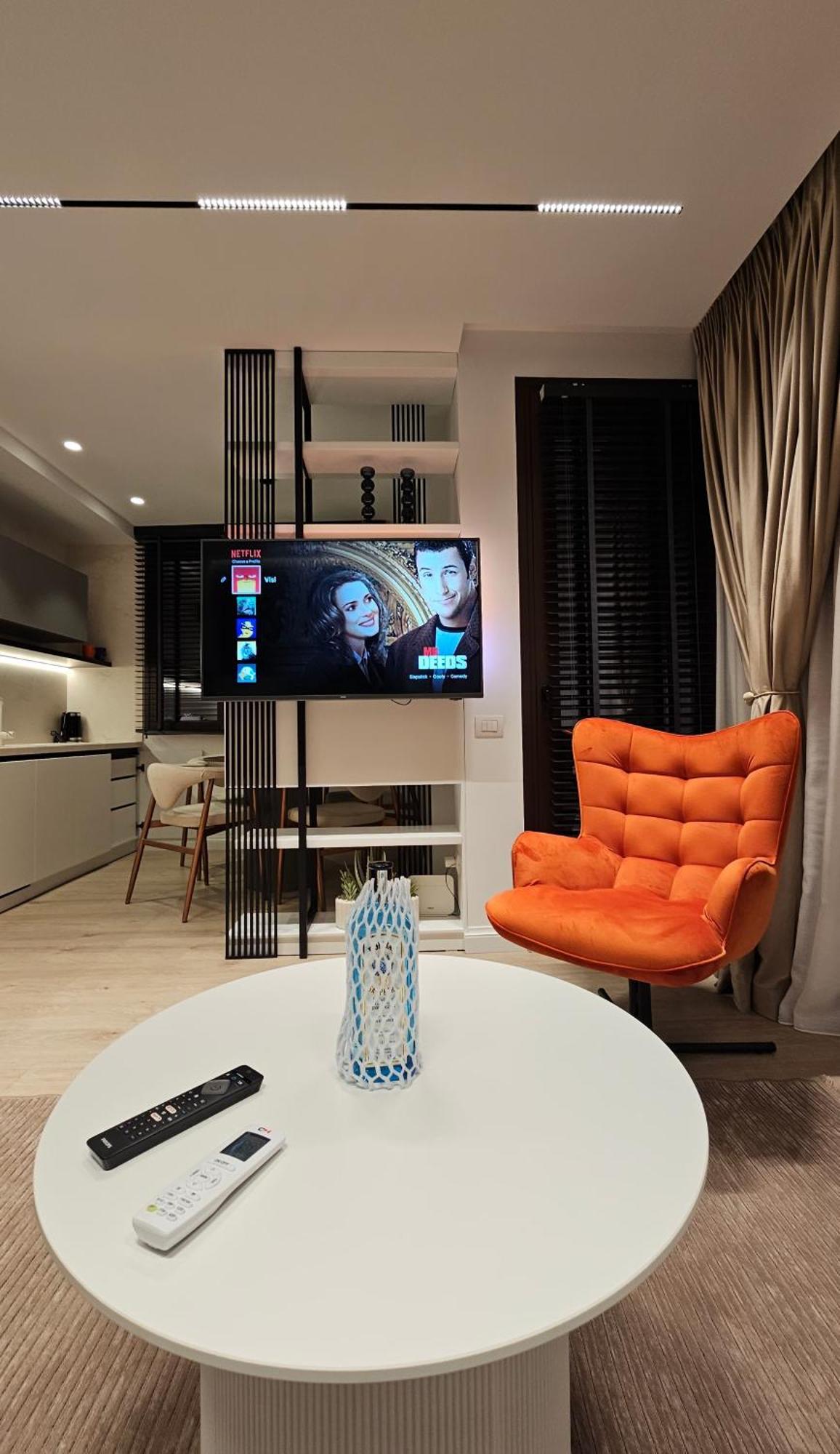 Center Apartment Easy_Luxury 티라나 외부 사진