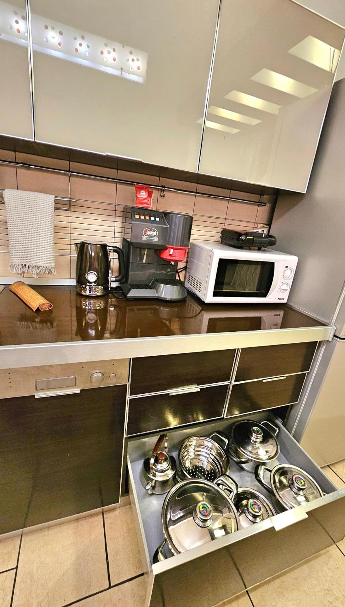 Center Apartment Easy_Luxury 티라나 외부 사진