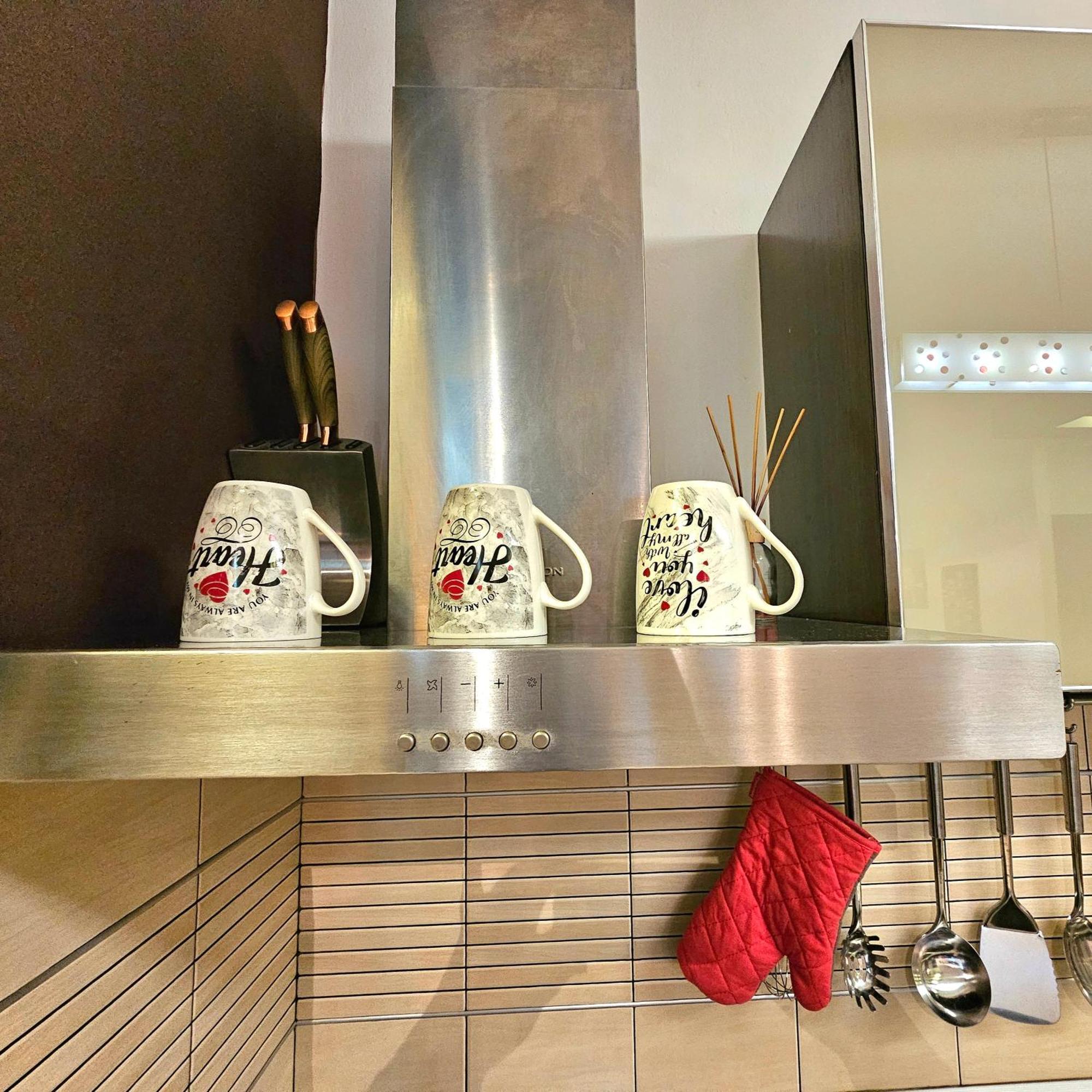 Center Apartment Easy_Luxury 티라나 외부 사진