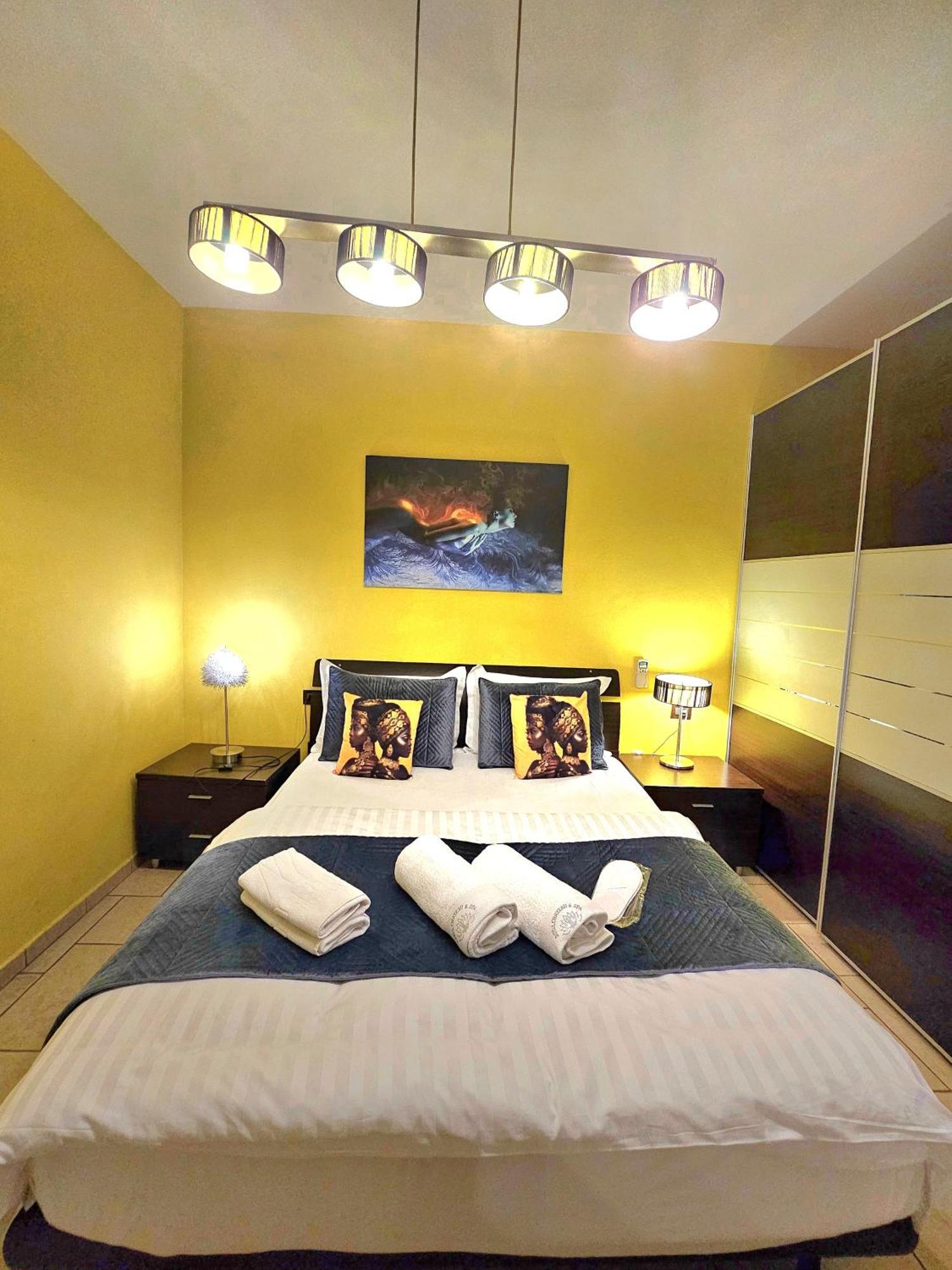 Center Apartment Easy_Luxury 티라나 외부 사진