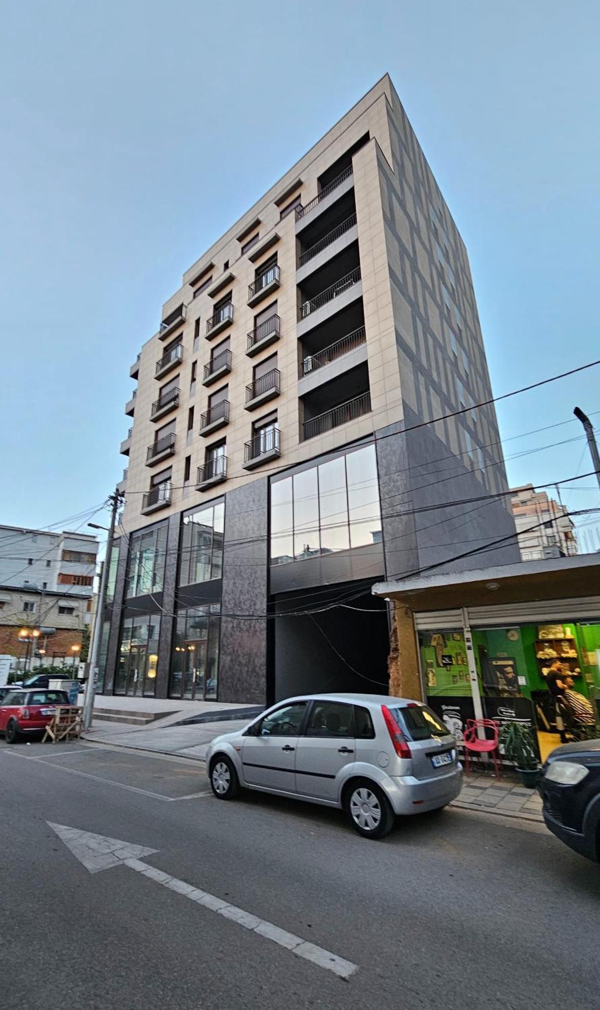 Center Apartment Easy_Luxury 티라나 외부 사진