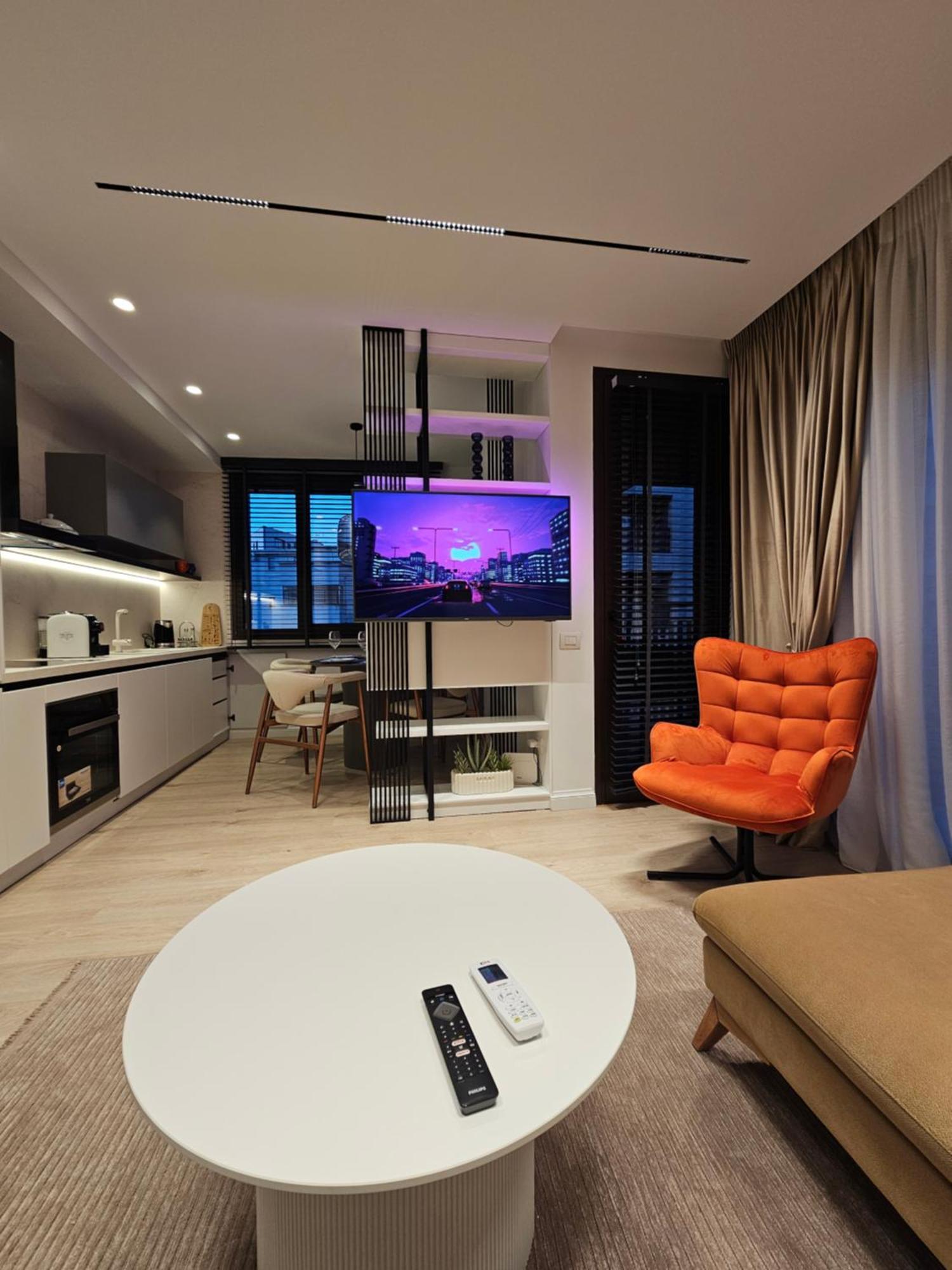 Center Apartment Easy_Luxury 티라나 외부 사진
